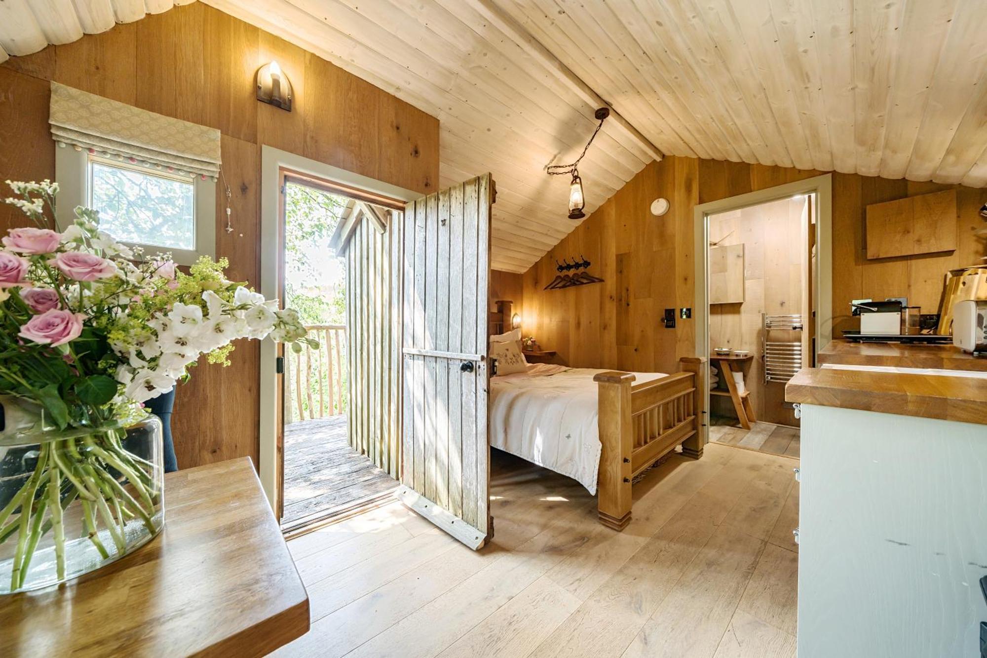 The Treehouse At Salcombe Farm Βίλα Εξωτερικό φωτογραφία